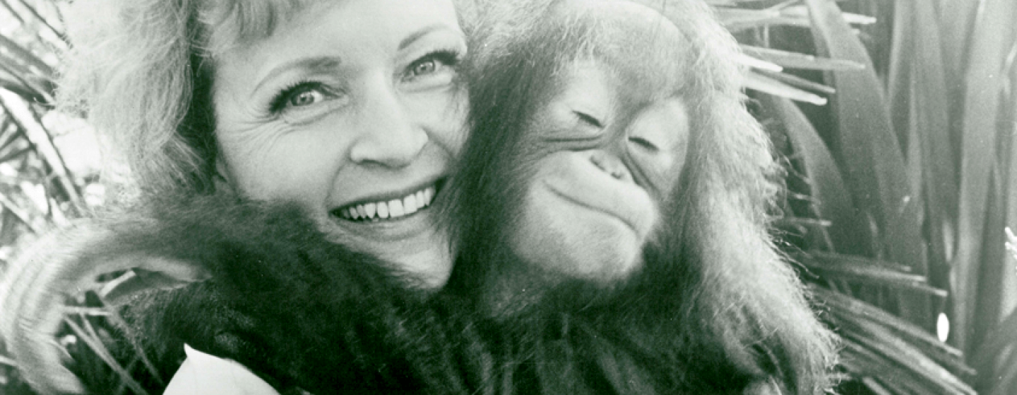 Betty White with orangutan